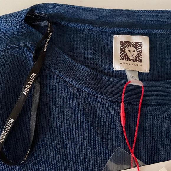 Women’s Anne Klein sweater size XXS - Picture 2 of 4
